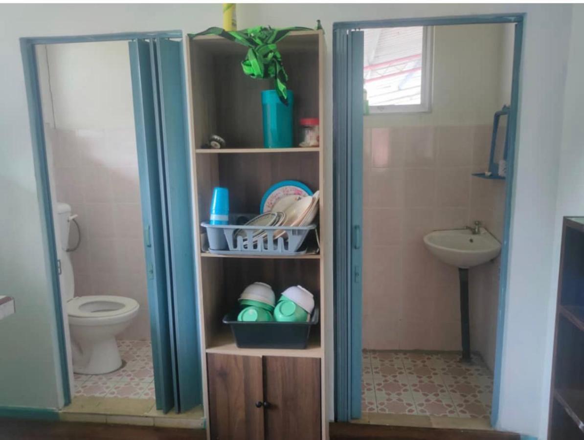Mak Homestay Upstairs With 5 Bedrooms Kampong Kundassan Buitenkant foto