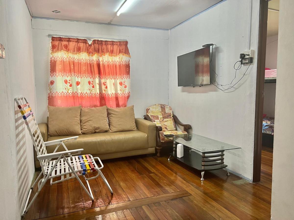Mak Homestay Upstairs With 5 Bedrooms Kampong Kundassan Buitenkant foto