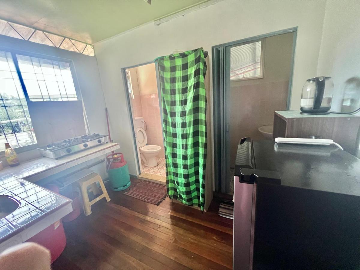 Mak Homestay Upstairs With 5 Bedrooms Kampong Kundassan Buitenkant foto